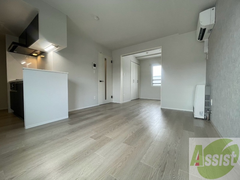 居室・リビング　広々としたリビングですね。使い勝手がよさそうですね！