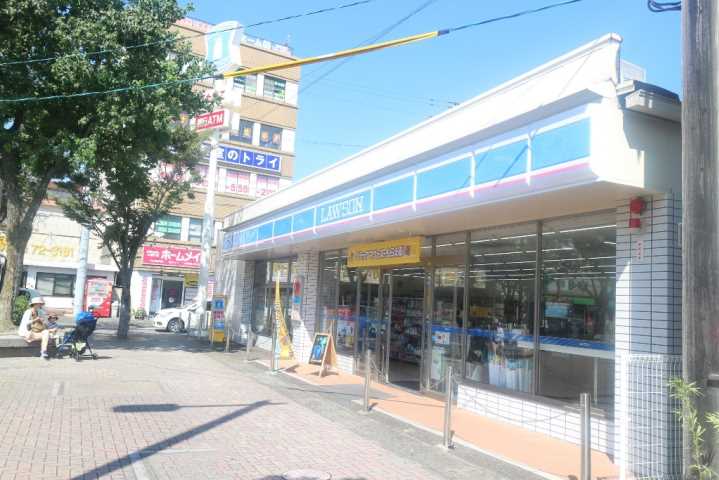 コンビニ　ローソン（コンビニ）まで915m