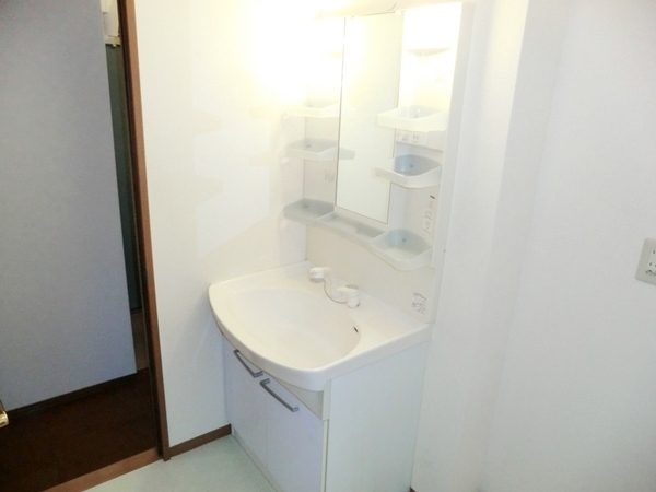 洗面設備　洗髪洗面化粧台付き♪