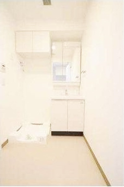 洗面設備　【白基調のきれいな内装♪】駅近、人気の広め1Kおすすめ！