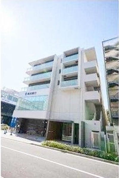 建物外観　【白基調のきれいな内装♪】駅近、人気の広め1Kおすすめ！