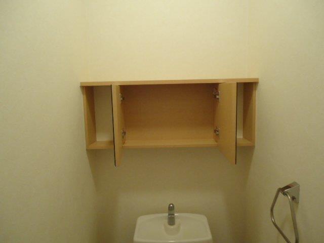 その他部屋・スペース　トイレ上部収納です。