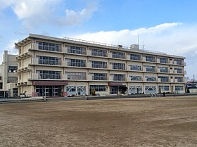 小学校　宝塚市立　高司小学校（小学校）まで325m