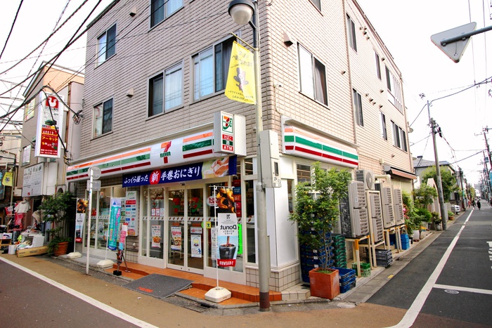 コンビニ　セブンイレブン学芸大学駅東店（コンビニ）まで203m