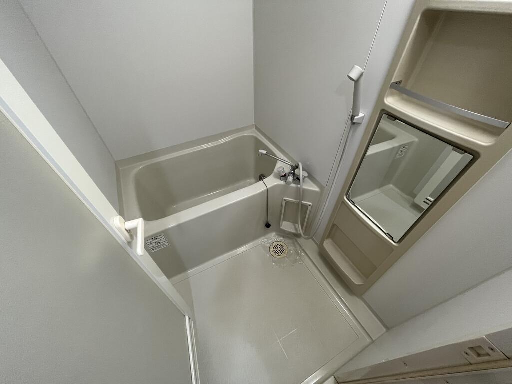 バス・シャワールーム　別部屋参考写真