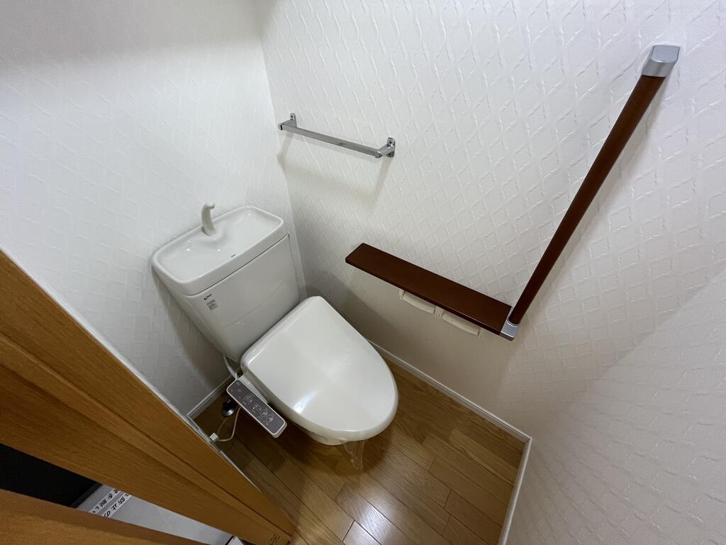 トイレ　別部屋参考写真