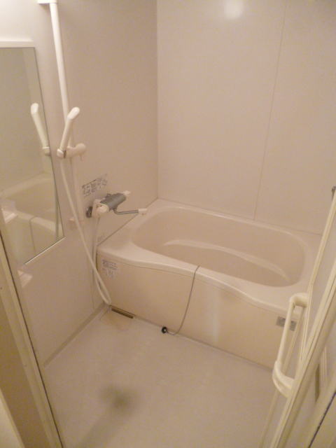 バス・シャワールーム　バスルーム