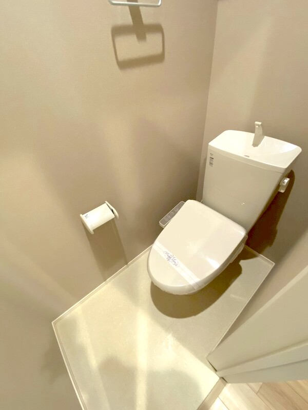 トイレ　トイレ