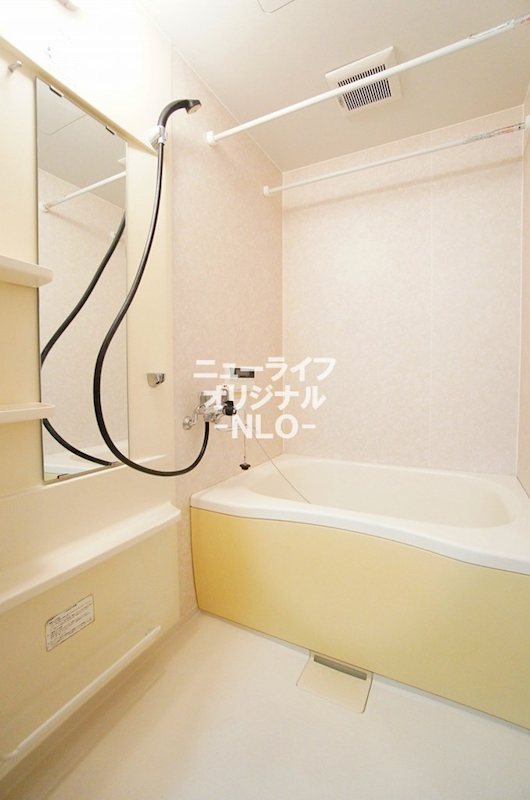 バス・シャワールーム　いつでも温かいバスタイムを楽しめる追い焚き風呂☆