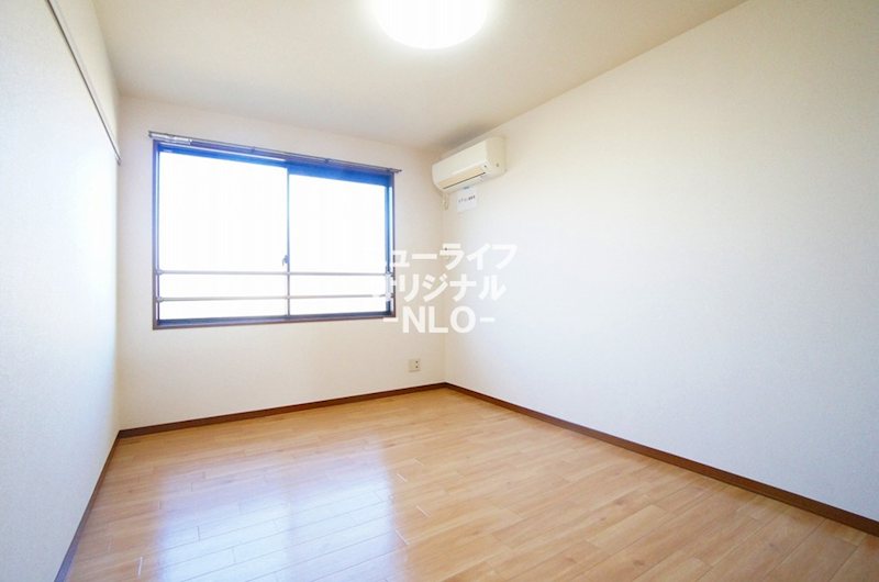 その他部屋・スペース　北側ですが明るい陽光が差し込みます☆