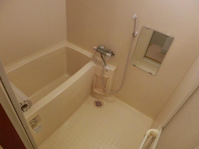 バス・シャワールーム　浴室