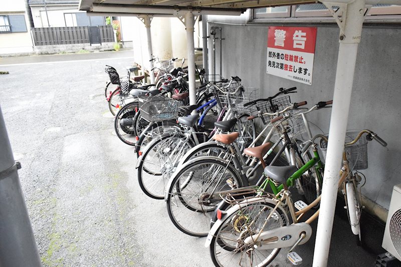 その他　屋根付き駐輪場♪