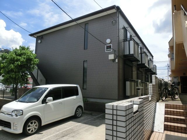 建物外観　都賀駅まで徒歩2分の立地。