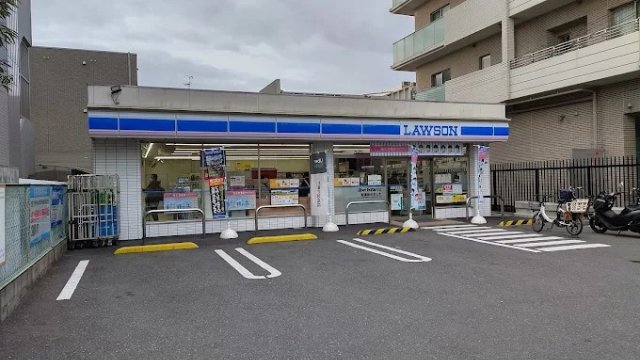 コンビニ　ローソン　ＪＲ茨木東口店（コンビニ）まで159m