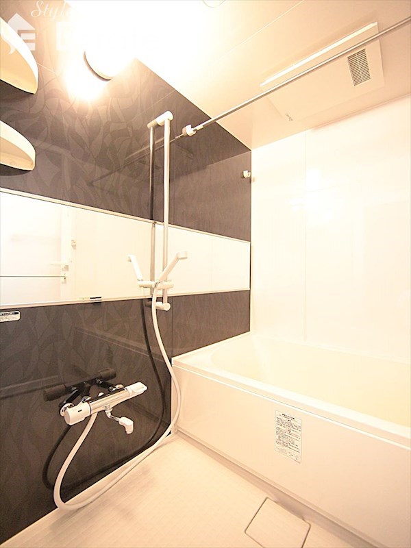 バス・シャワールーム　バスルーム