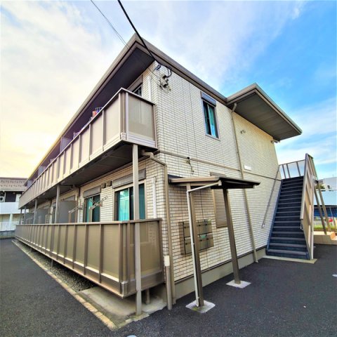 建物外観　「駅徒歩4分の好立地。」