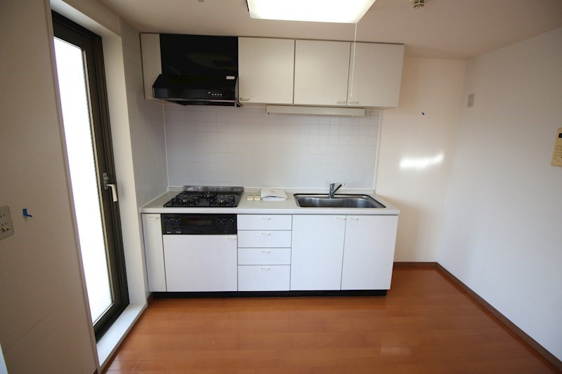 キッチン　※参考写真（同物件別部屋です）