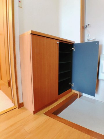 玄関　シューズBOX付で玄関もスッキリ♪
