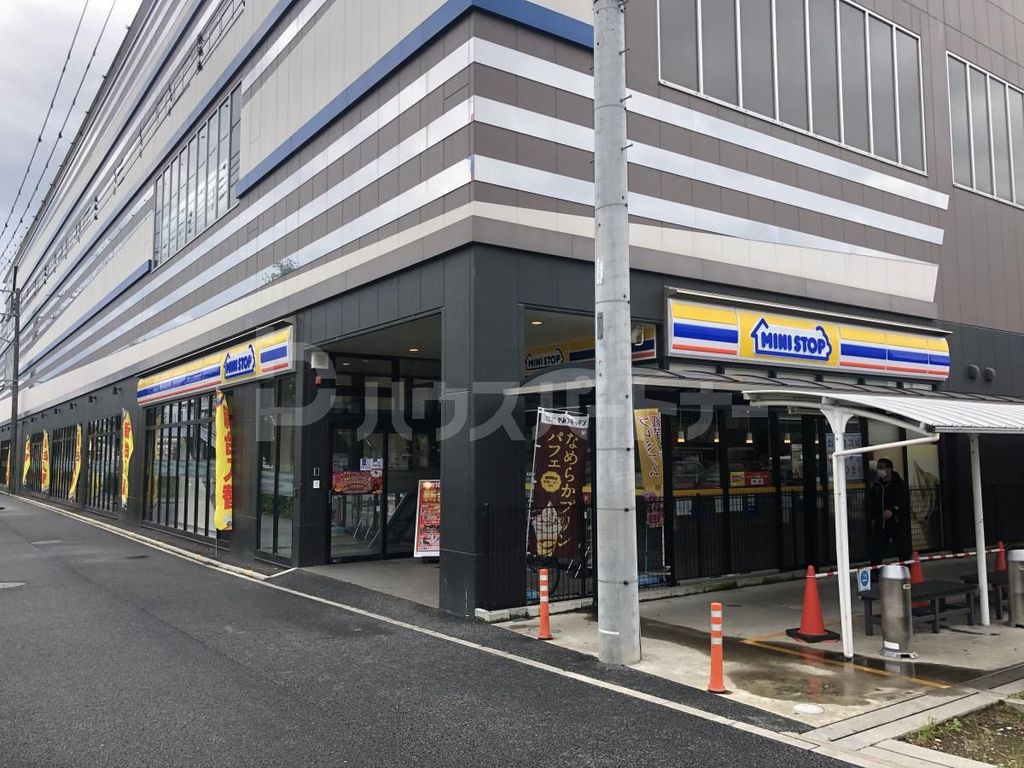 コンビニ　ミニストップメガガイア東大宮店（コンビニ）まで520m