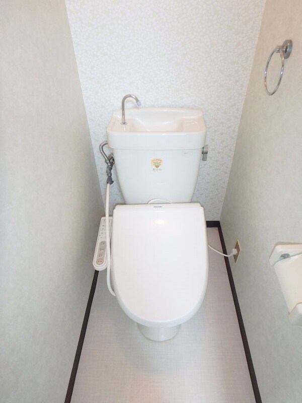 トイレ　温水洗浄便座つき！（イメージ）