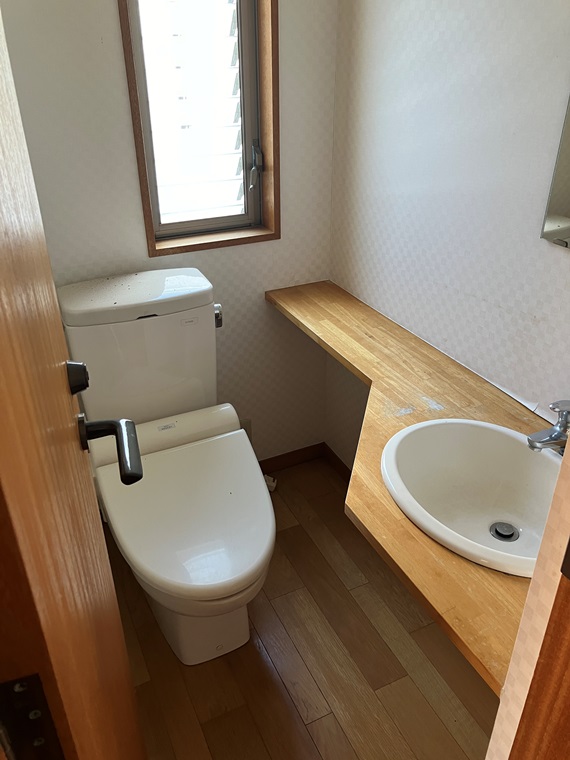 トイレ　シンプルで使いやすいトイレです