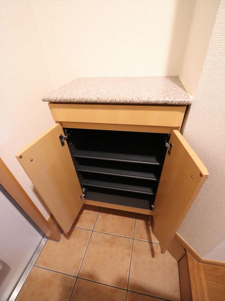 玄関　シューズボックス