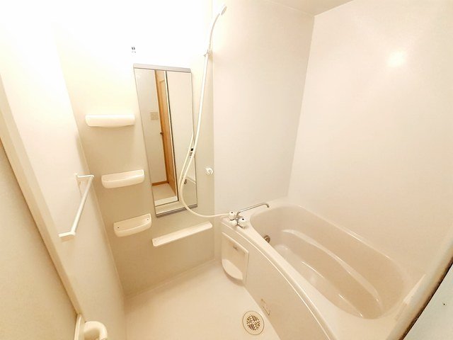 バス・シャワールーム　きれいなお風呂です