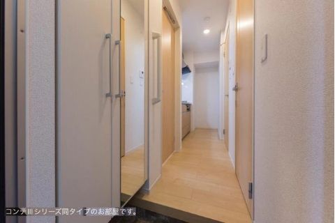 玄関　☆広めの玄関スペース・トールタイプのシューズボックスを設置し