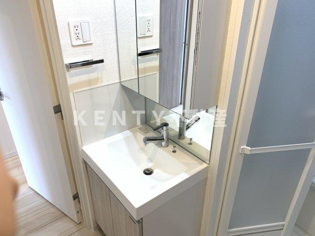 洗面設備　広い洗面スペース