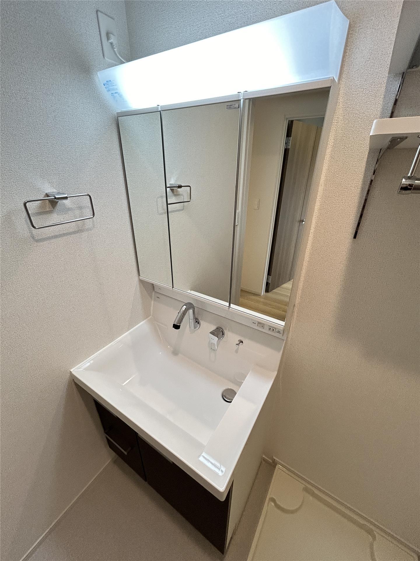 洗面設備　洗髪洗面化粧台
