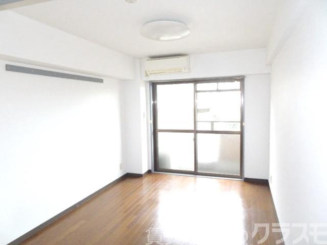 居室・リビング　明るいお部屋です♪