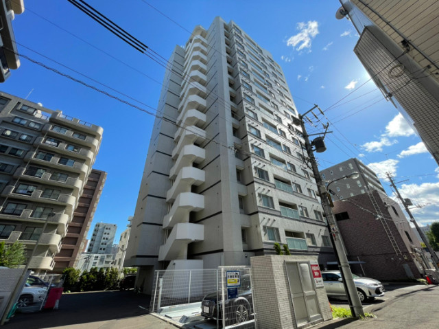 建物外観　札幌市中央区南１条西「グランカーサ裏参道」