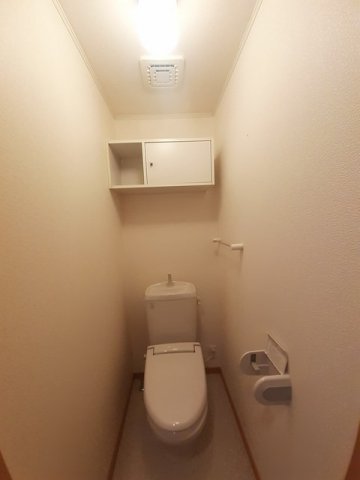 トイレ　清潔感のあるトイレです