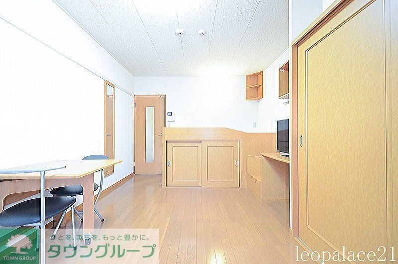 居室・リビング　現状優先となります。(2階以上はカーペット使用)