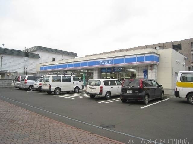 コンビニ　ローソン札幌琴似3条店（コンビニ）まで354m