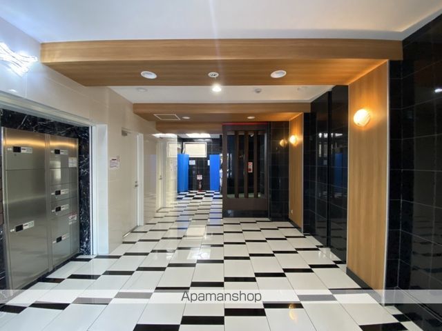地下鉄千日前線 小路駅 徒歩8分 9階建 築11年の外観写真