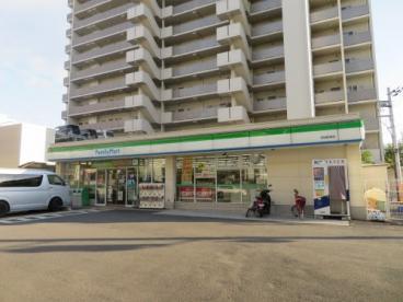 コンビニ　ファミリーマート 吉田駅南店（コンビニ）まで680m