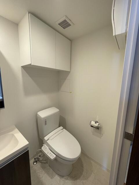 ＪＲ常磐線 亀有駅 徒歩6分 14階建 築6年のトイレ写真