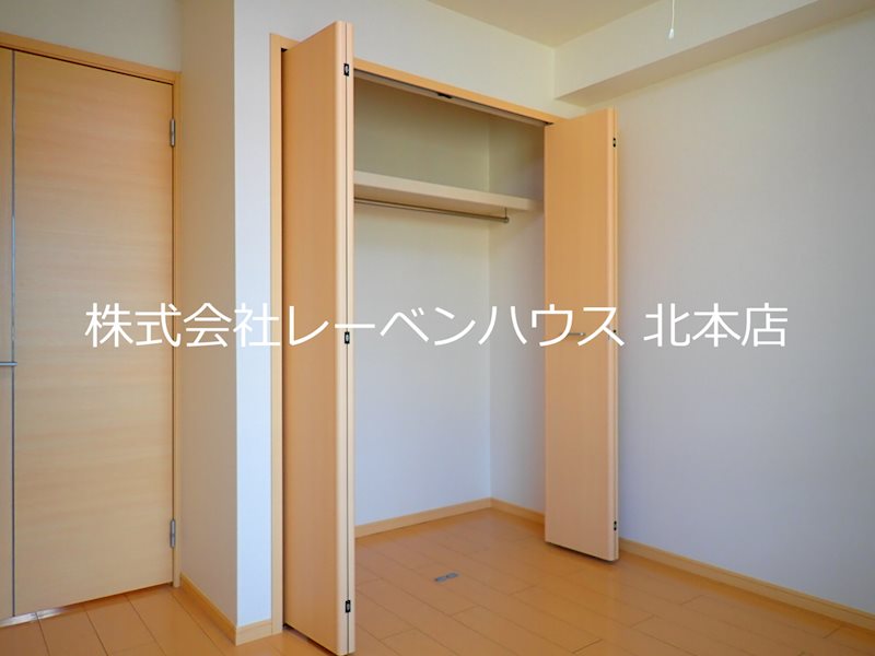 収納　クリーニング前のお写真です