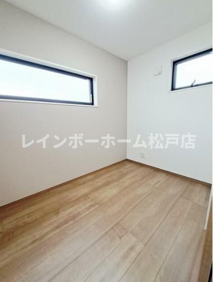 その他部屋・スペース　落ち着いて過ごせるお部屋なので、寝室にいかがでしょうか