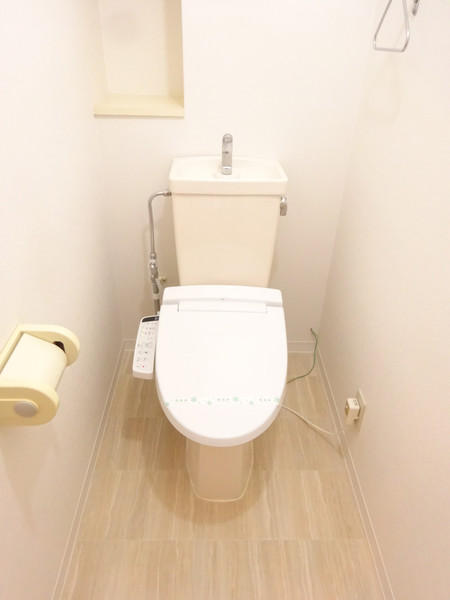 阪急宝塚線 曽根駅 徒歩15分 5階建 築35年のトイレ写真