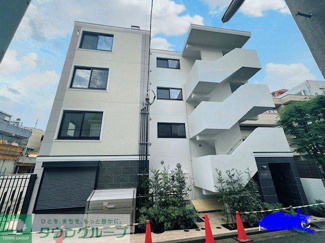 エルファーロ三軒茶屋IIの外観写真