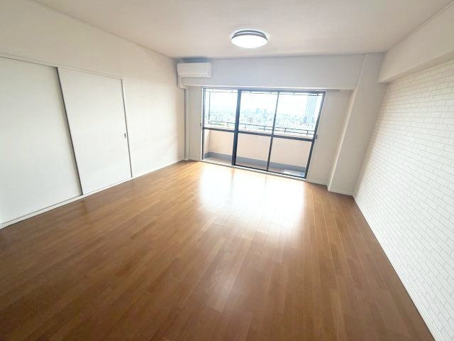 メゾン白鶴の居間写真