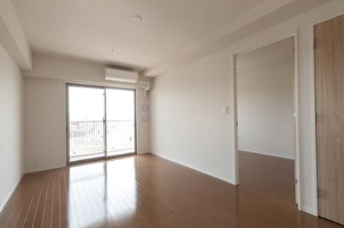 居室・リビング　☆明るい居室☆