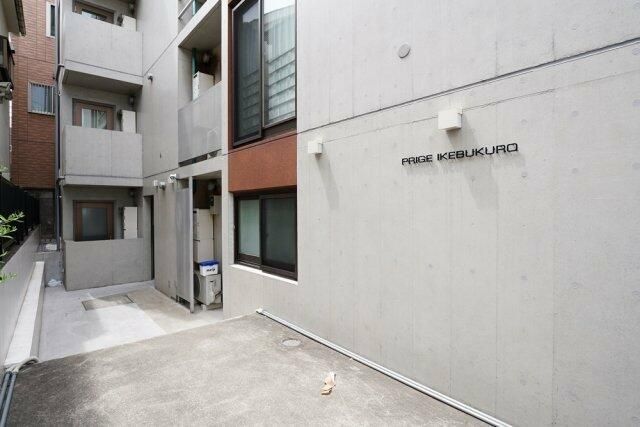 東京メトロ副都心線 池袋駅 徒歩5分 4階建 築8年の外観写真