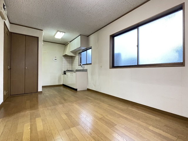 パレスナインの居間写真
