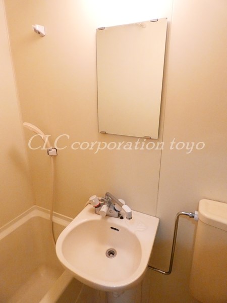 洗面設備　同仕様写真使用