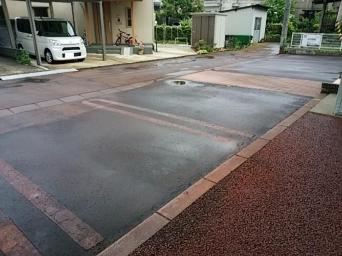 駐車場　駐車場
