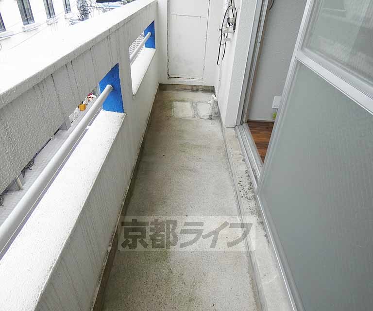 【京都市伏見区竹田久保町のマンションのバルコニー】