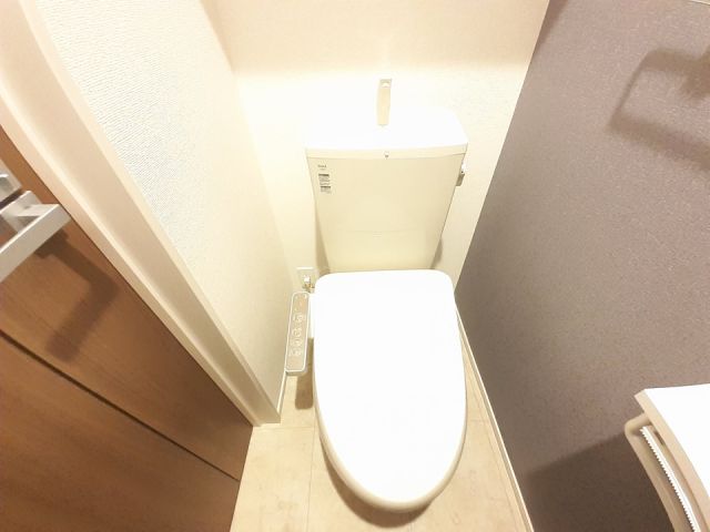 【アンフィニ土浦Ａのトイレ】